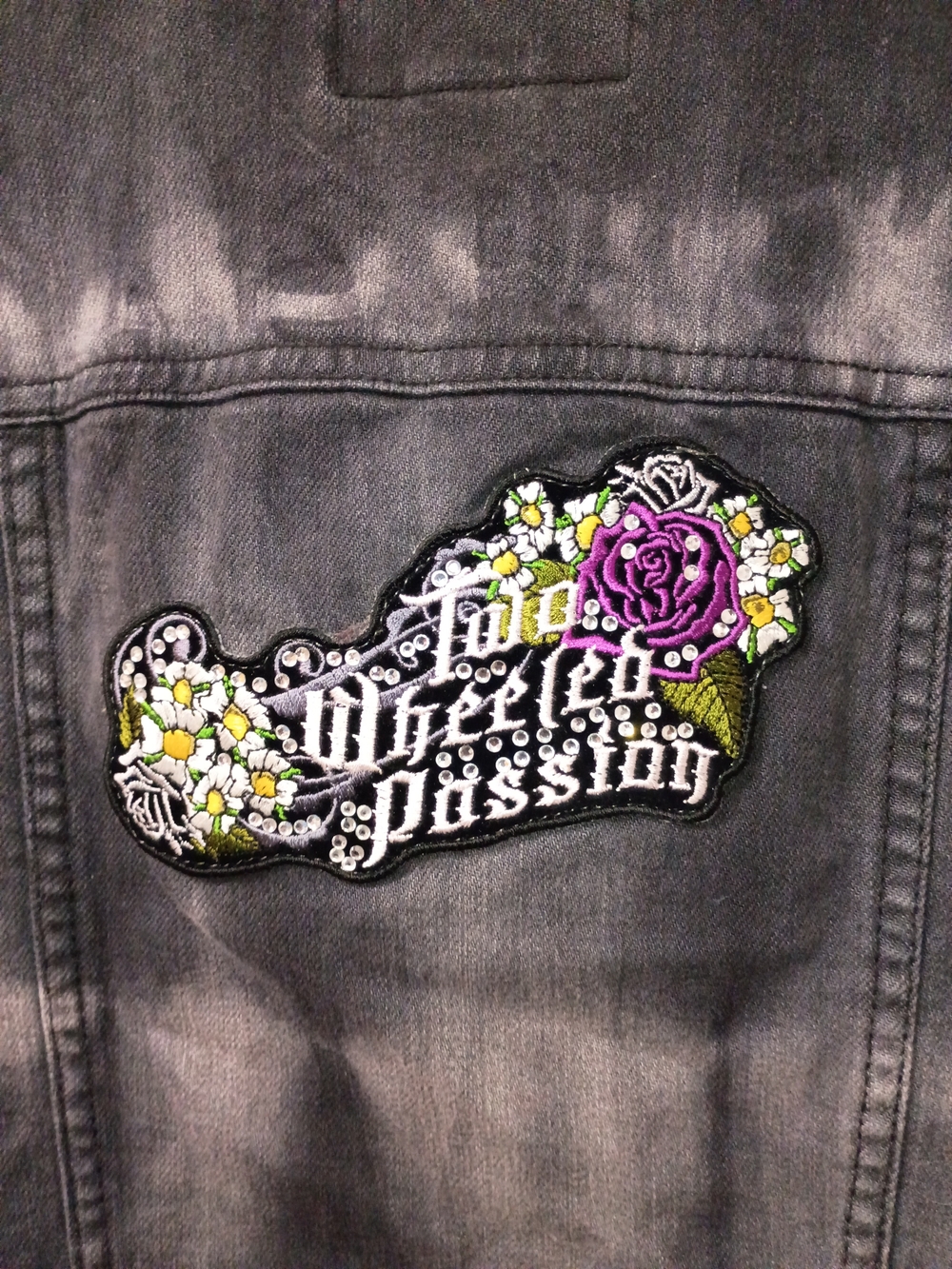 Two Wheeled Passion Sleeveless Tie-Dye Black Denim Vest w Studded Collar Size L - Picture 2 of 6